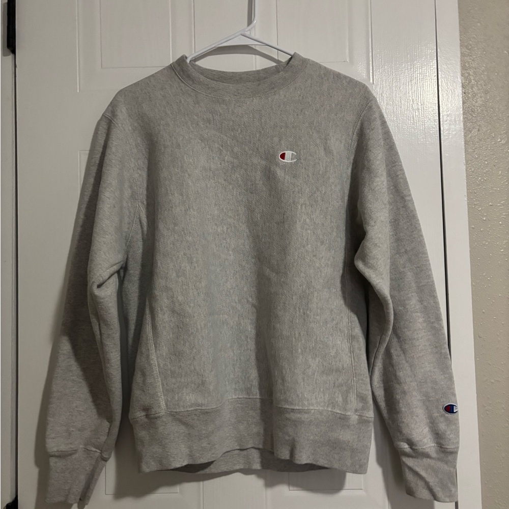 Champion Women's Gray Crewneck Sweater